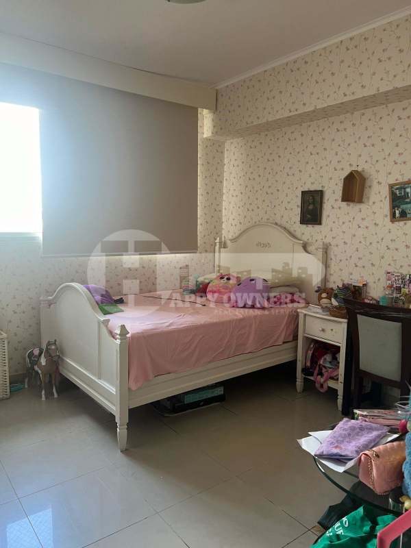 Well-lit bedroom with large windows in PH Vision Tower Coco del Mar Panama