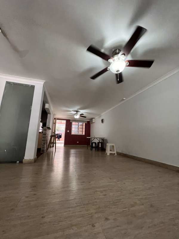 Remodeled contemporary kitchen with granite countertops Villa Cáceres house La Alameda El Dorado Panama