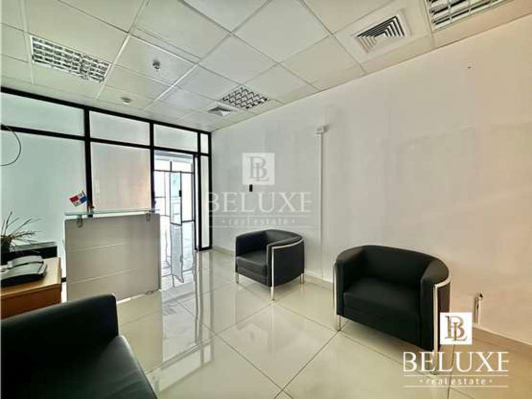 Conference room with skyline view and modern furnishings PH Towerbank Calle 50 Panama City