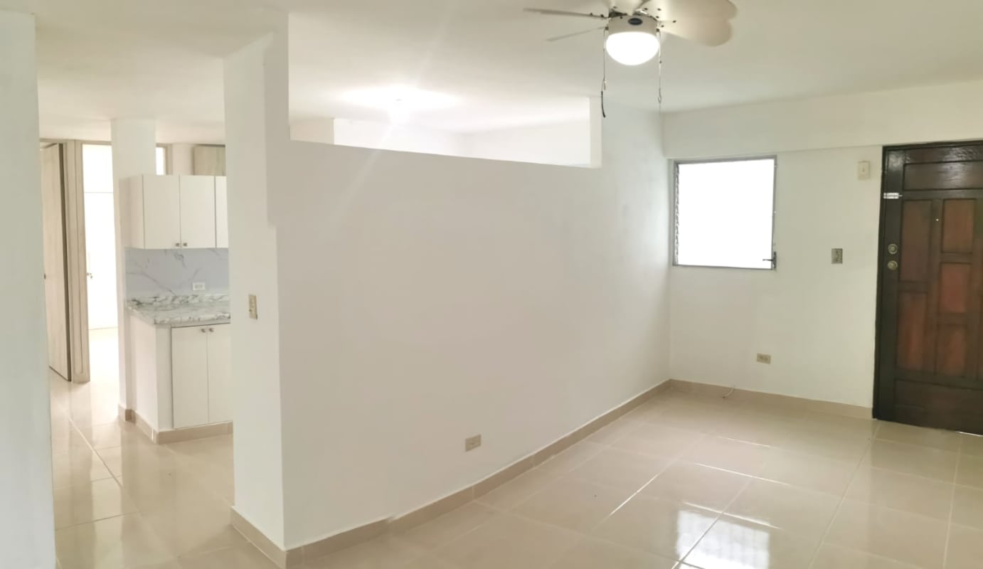 Natural light bedroom with closet tile floors in La Felicidad La Locería Panama
