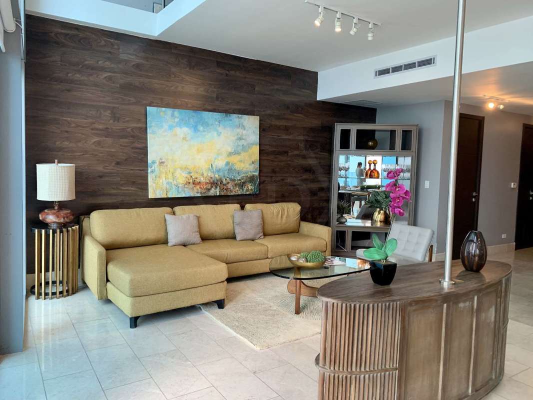 Elegant rooftop lounge with panoramic ocean skyline views in Punta Pacifica Grand Tower