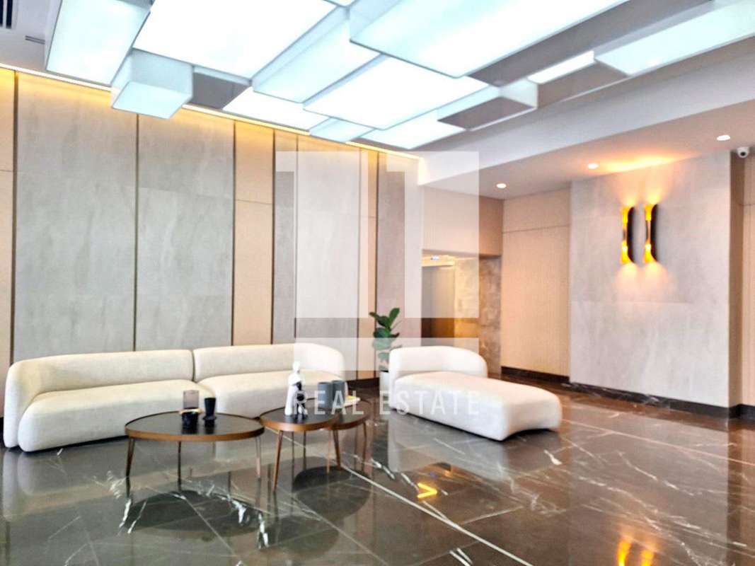 Sky infinity pool with panoramic skyline views and sun deck in PH Luxor Towers El Cangrejo Panama City