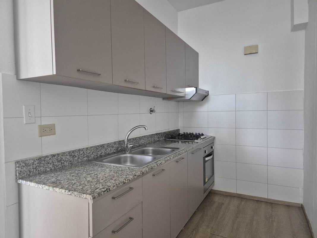 Living room with large windows, bright and modern at PH Latorraca