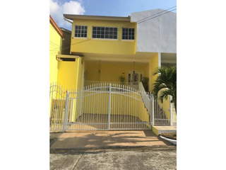 Duplex House for Sale in Betania - 3 bedrooms