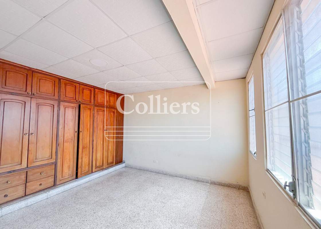 Commercial-Residential Building on Main Road Chanis, Panama