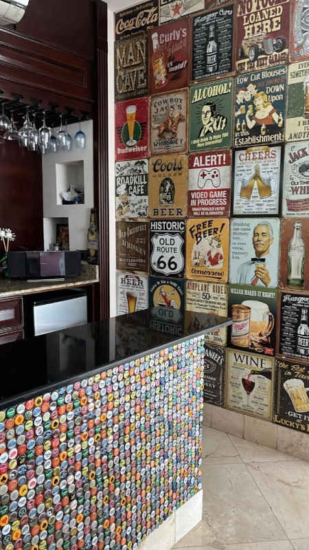 Elegant home bar with decorative details Punta Paitilla