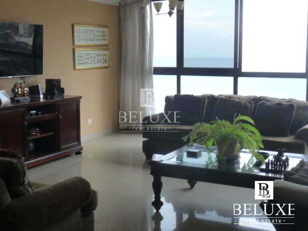 Spacious 3BR Sea View Condo at PH San Francisco Bay