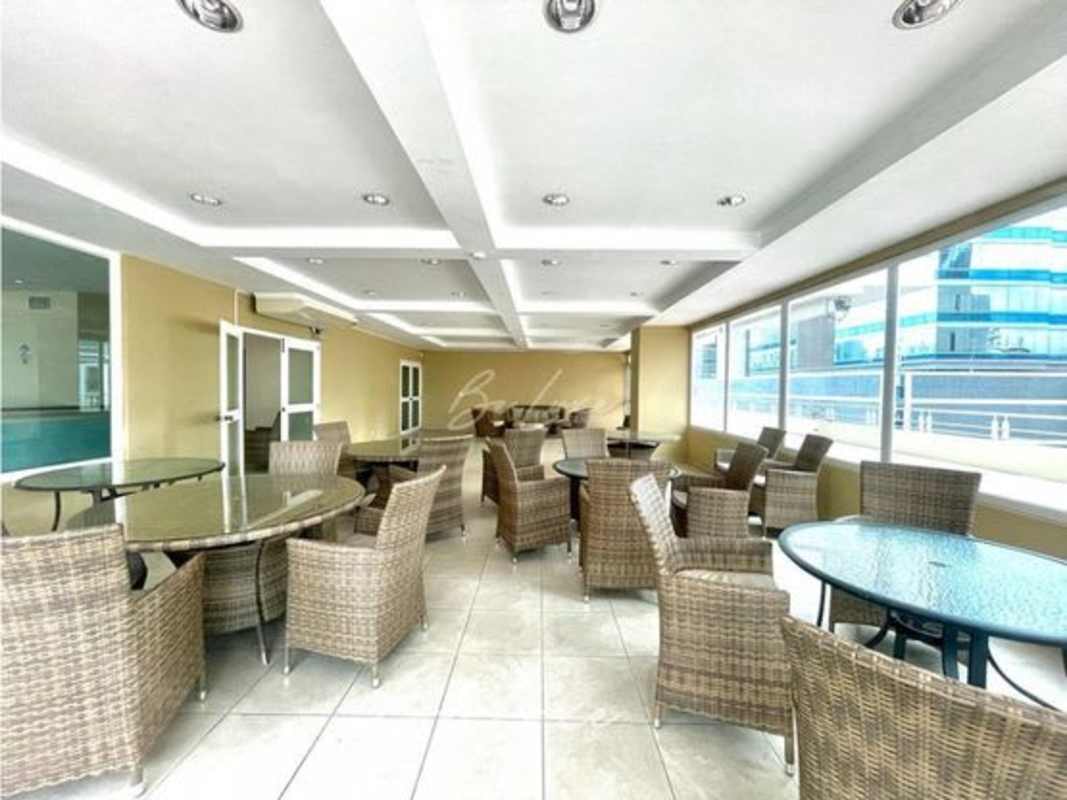 Fully equipped fitness gym with cardio machines PH Sunrise Tower Obarrio