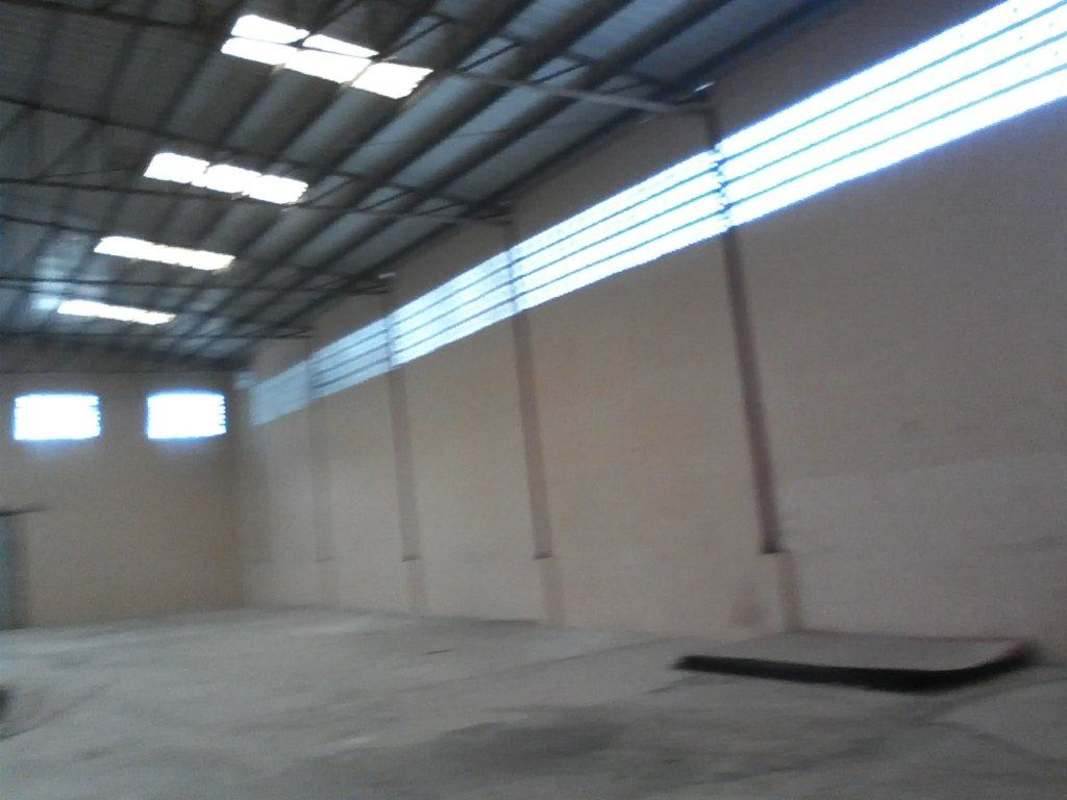 Warehouse with mezzanine area high industrial ceiling in Pueblo Nuevo Panama