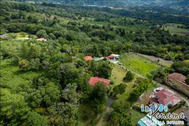 Panama mountain property with lush vegetation and panoramic views in Volcancito Boquete