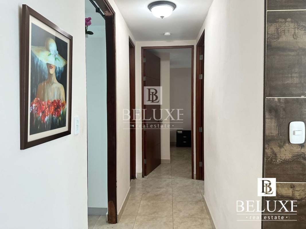 Kitchen with ample cabinets and porcelain floors PH Marquis Panama City