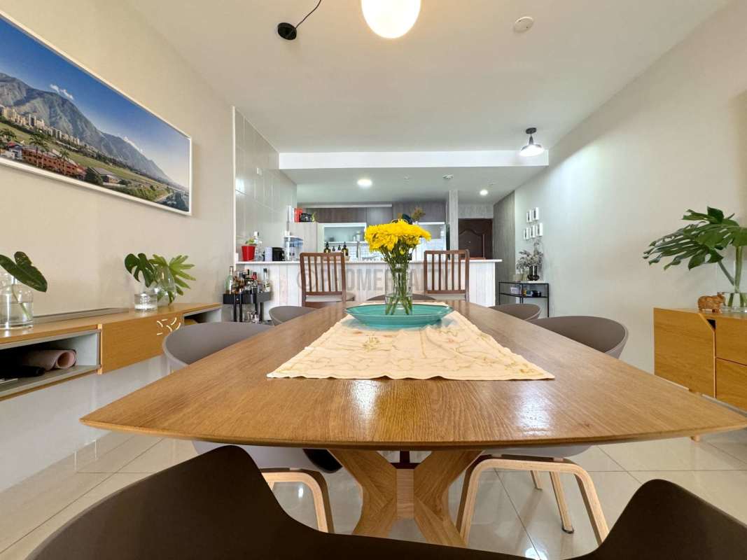 Bright secondary bedroom with AC closet PH San Francisco Bay Panama