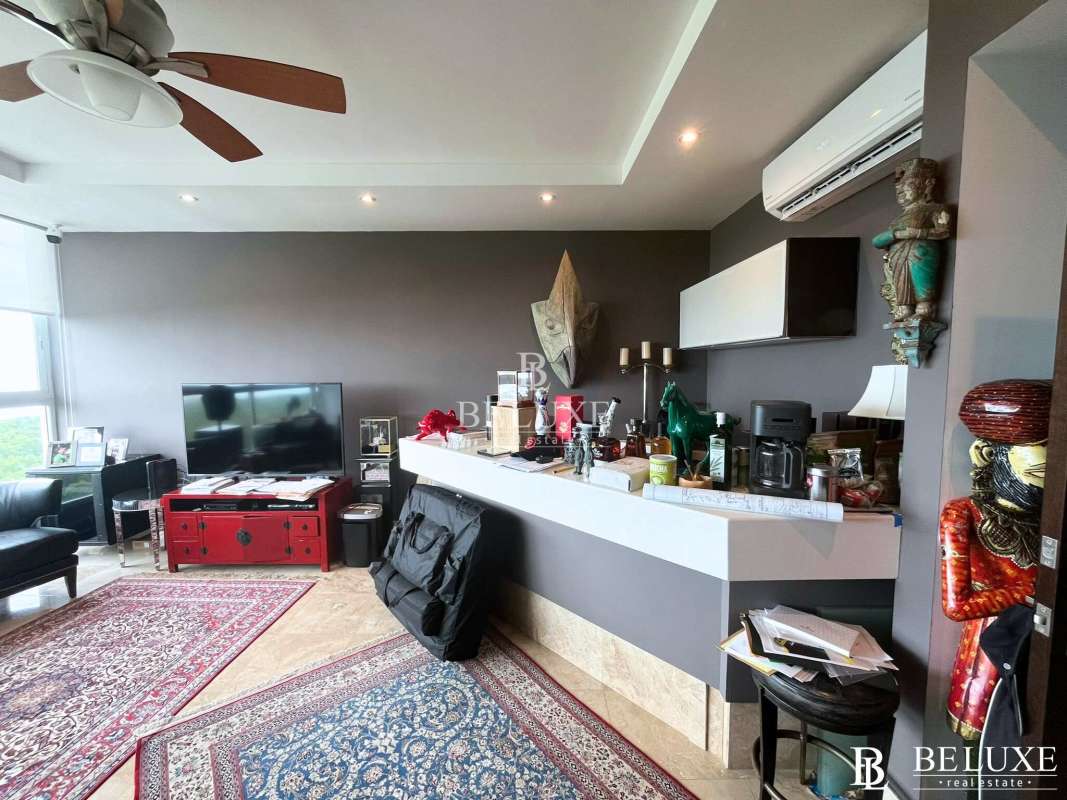 Spacious living room with panoramic windows, modern decor, city and sea views, PH Acqua II Costa del Este