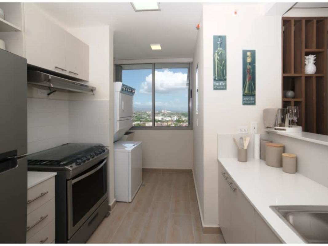 Contemporary bathroom with glass shower PH Miradores Residences Panama City