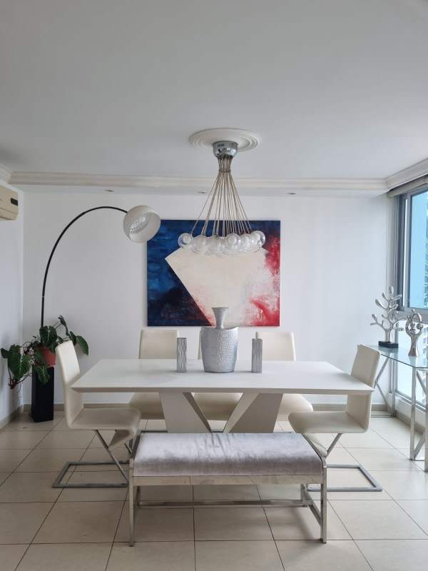 Spacious 3BR Apartment Ocean View Balcony Marbella PH Solmarina