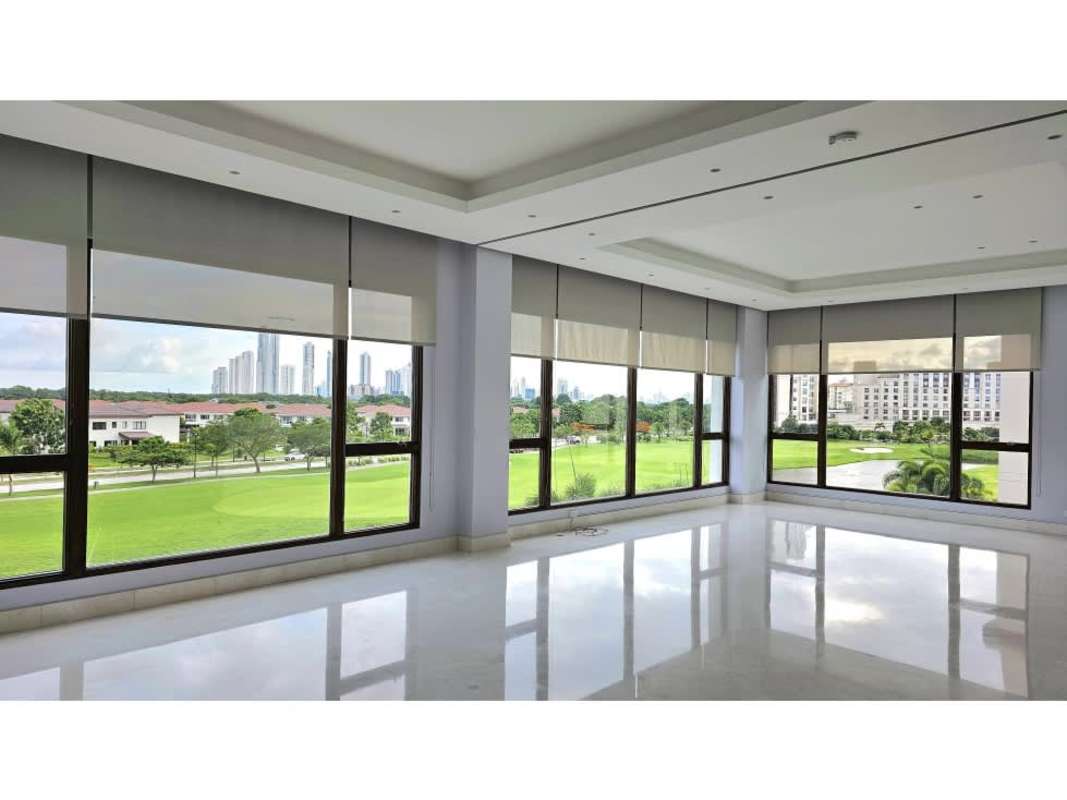 Private balcony overlooking Santa María golf course and lake PH La Loma Panama