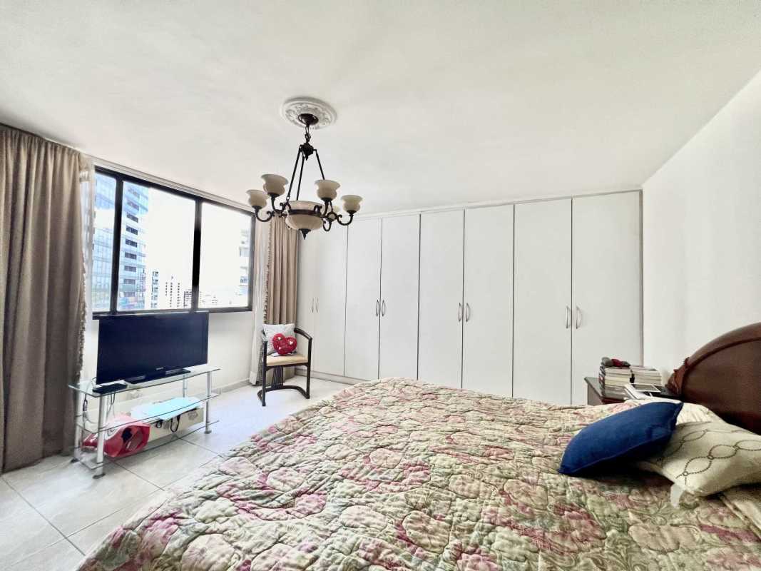 Master bedroom in PH Rocamar with ocean and city views on Avenida Balboa Panama