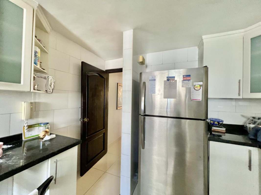 Modern kitchen with granite countertops in sea view apartment PH Rocamar Avenida Balboa Panama