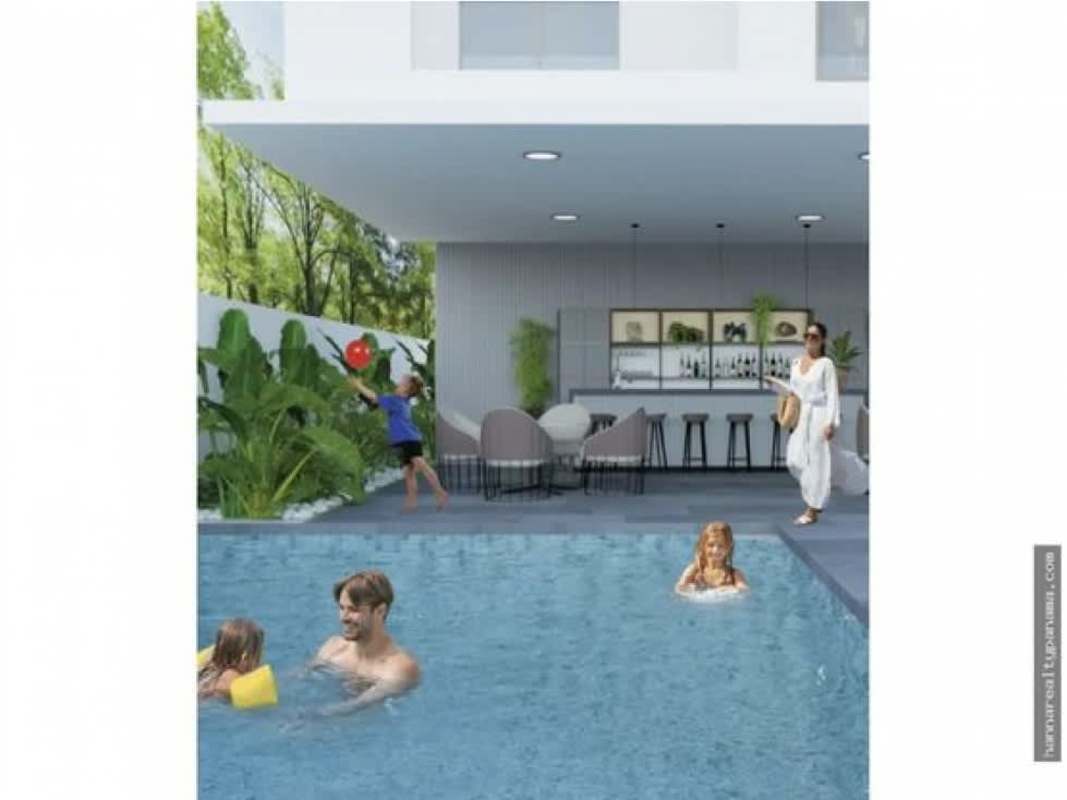 Bedroom with large window and closet in PH Oasis Zen Panama City