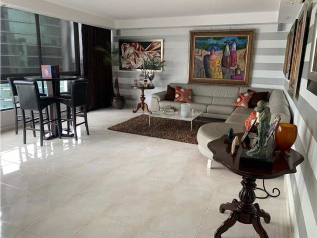 Kitchen with appliances porcelain floors Marbella Panama PH Costa del Mar