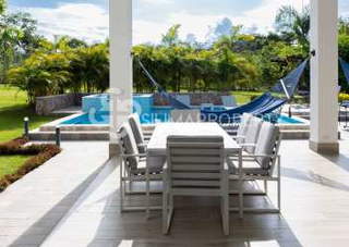 Beachfront Villa for Sale in San José - 4 bedrooms