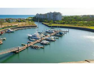 Contemporary open kitchen with island in luxury loft in Puntarena Buenaventura Resort Panama