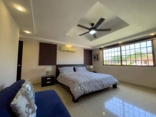 House for Sale in Rufina Alfaro - 4 bedrooms