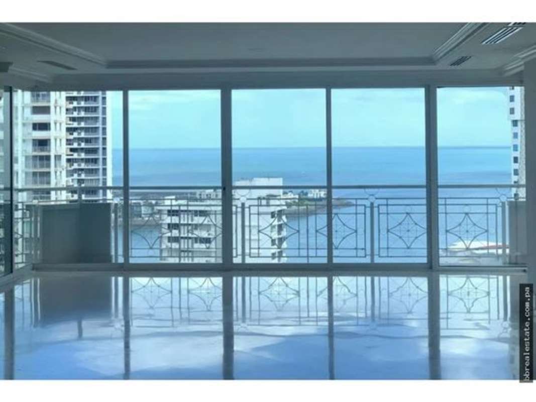 Modern living area with panoramic sea and skyline view in PH City Tower, Punta Paitilla