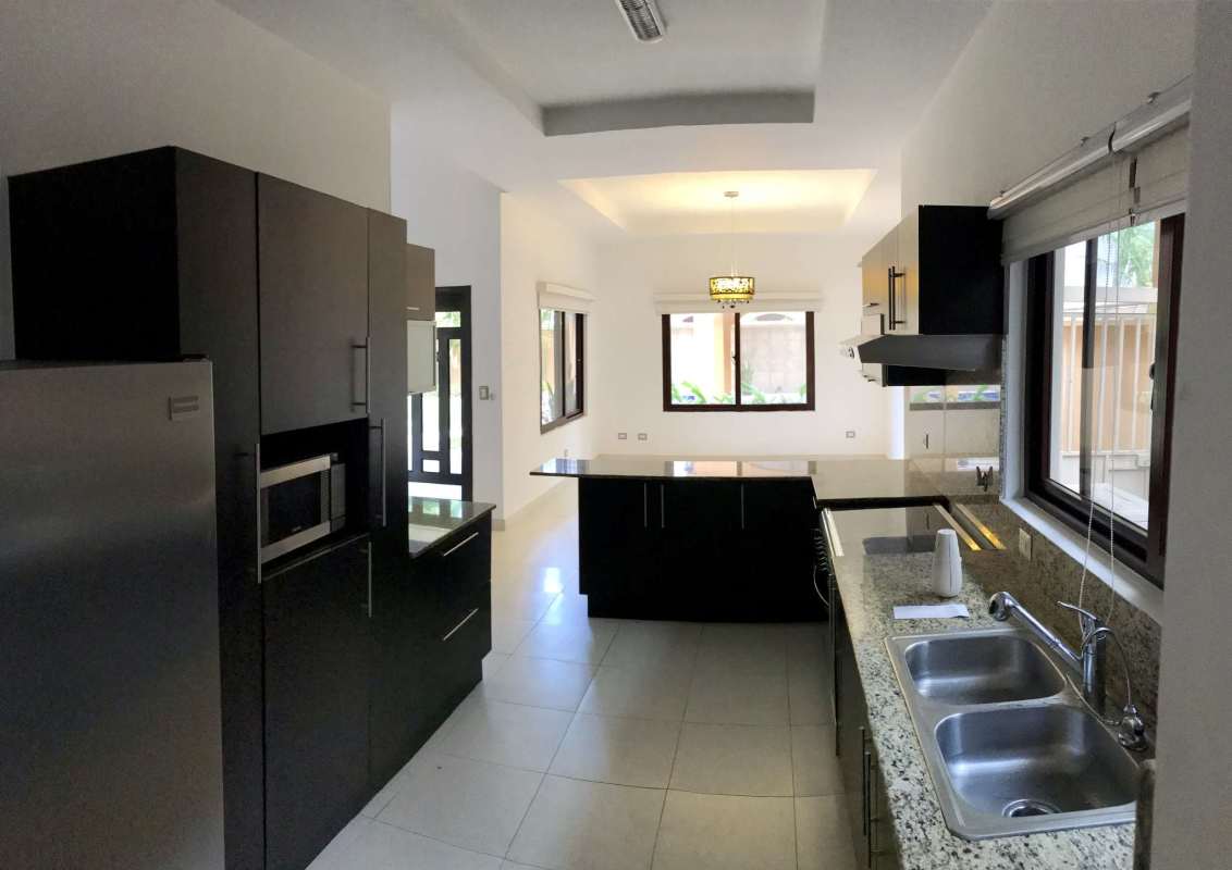 Private terrace with jacuzzi and landscaped garden in Sunset Coast Costa Sur Panama