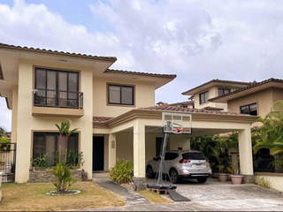 House for Sale in Clayton - 3 bedrooms