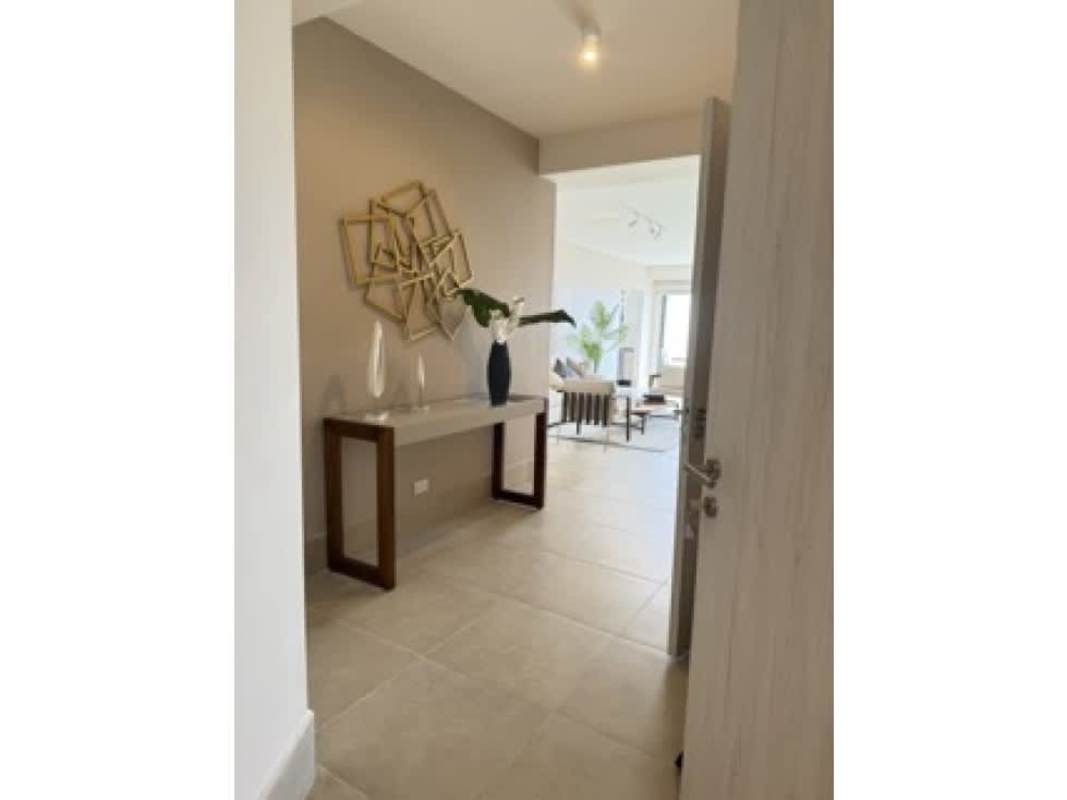 Modern bathroom with glass-enclosed shower in PH Ocean House Santa María Panama