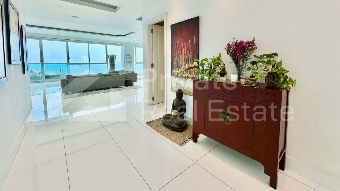 Dining area featuring skyline and Pacific views in PH Ocean One penthouse Costa del Este Panama