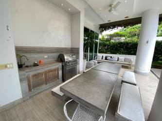 Modern kitchen with granite countertops equipped in Solea Punta Barco Panama