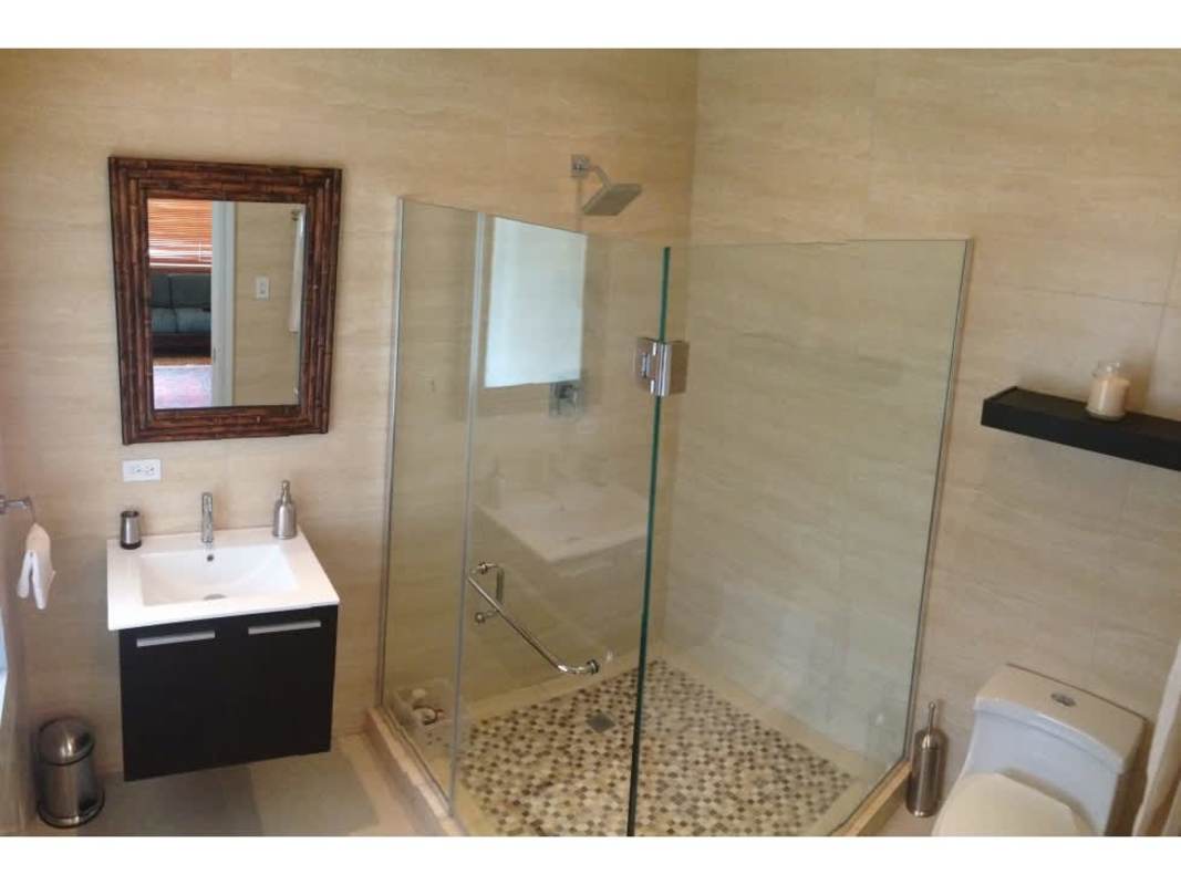 Luxury 5BR Estate with Saltwater Pool in Albrook Clayton