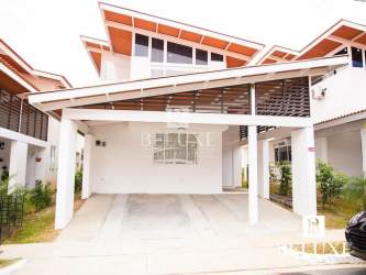 Modern bedroom with natural light at Paradise Point Coronado Panama
