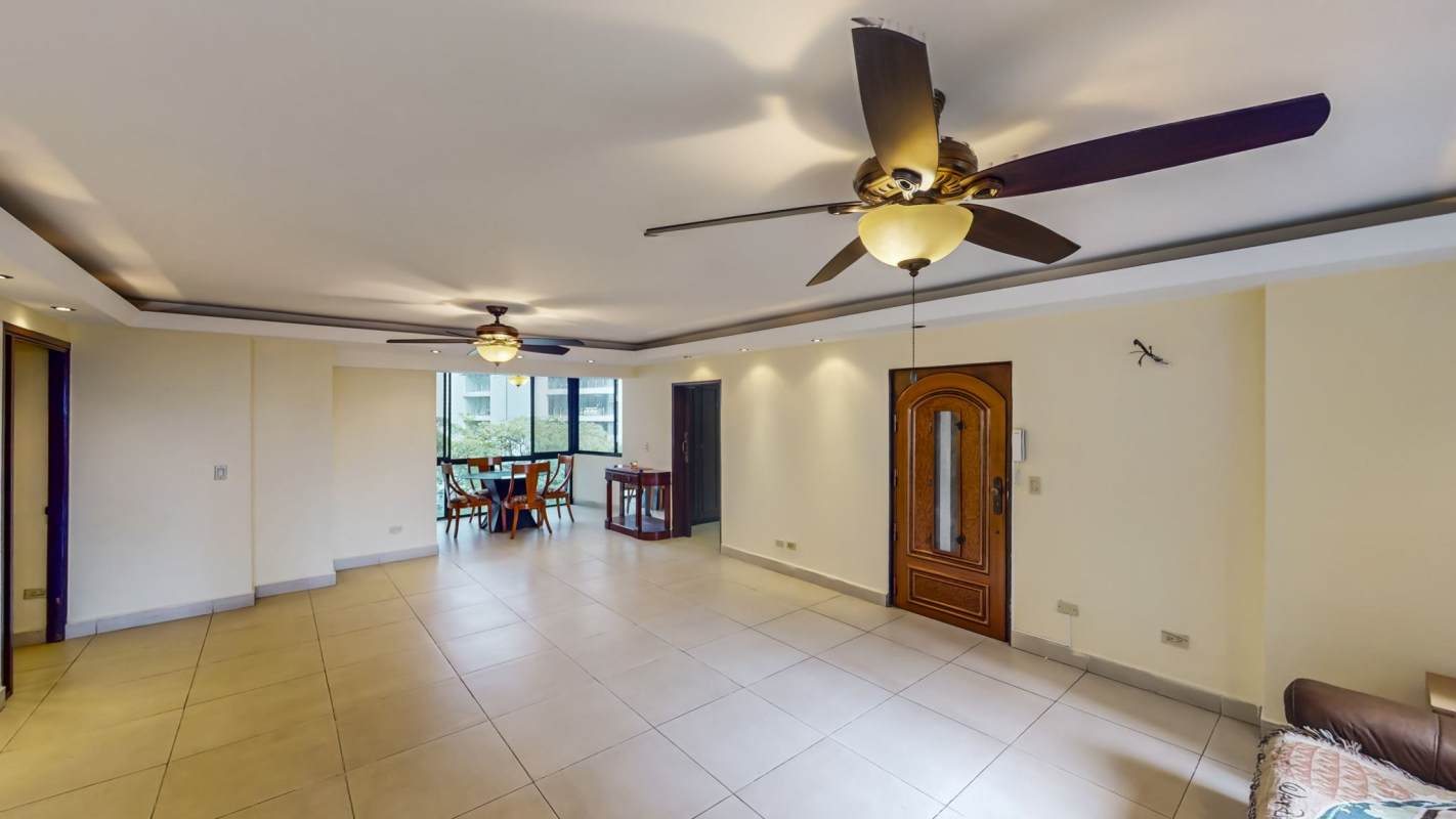 Closed kitchen with granite countertops and appliances PH Las Perlas Punta Paitilla Panama