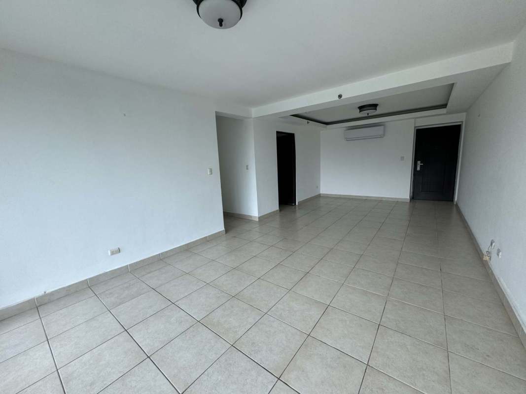 Spacious living room with air conditioning porcelain floors PH Clayton Park Clayton Panama