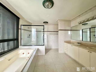 Apartment for Sale in Bella Vista - 4 bedrooms
