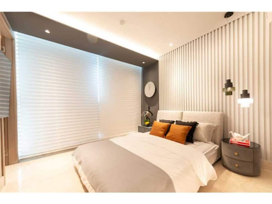 Private balcony with panoramic Pacific Ocean and city skyline in PH La Costanera Panama