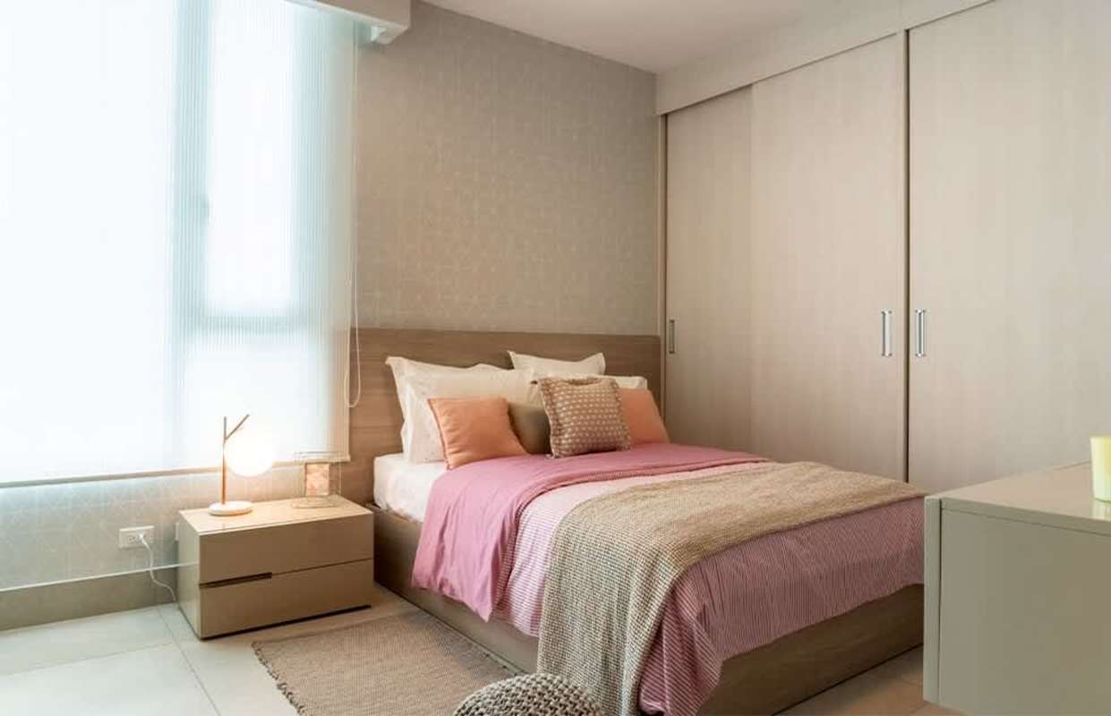 Modern pet grooming room with sink and tiled walls in Murano Tower Coco del Mar