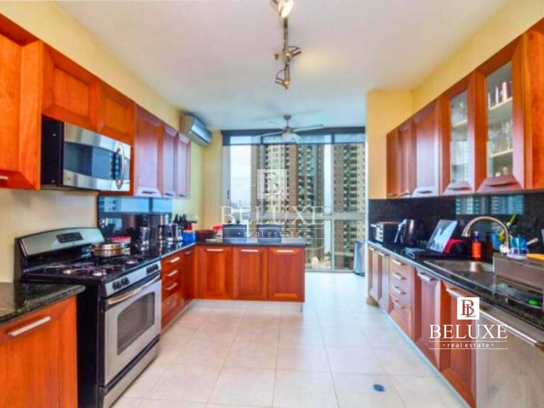 Gourmet kitchen with granite and full stainless appliances PH Aqualina Punta Pacífica Panama