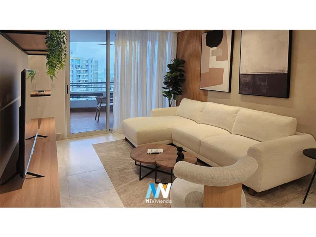 Modern kitchen with granite countertops and breakfast bar PH Luxor 400 El Cangrejo Panama