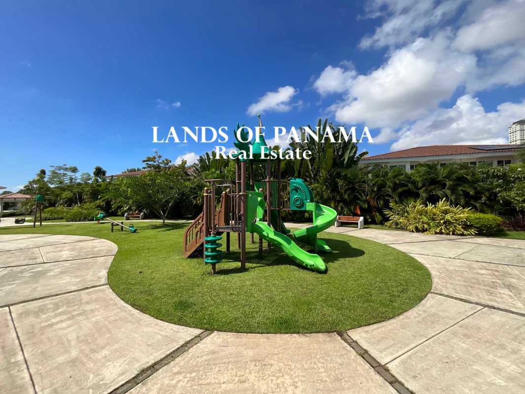 Luxury 3BR House at The Grove Santa Maria Golf Community - View 6