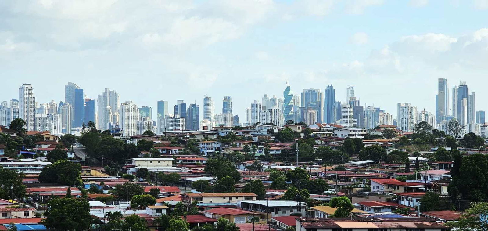 3BR Apartment in PH Gloriela Ricardo J Alfaro Tumba Muerto