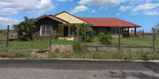 House for Sale in Aguadulce - 3 bedrooms