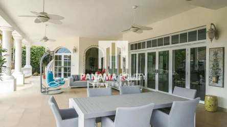 Luxury 5BR Golf Villa with Pool in Coronado Panama in Chame - View 2