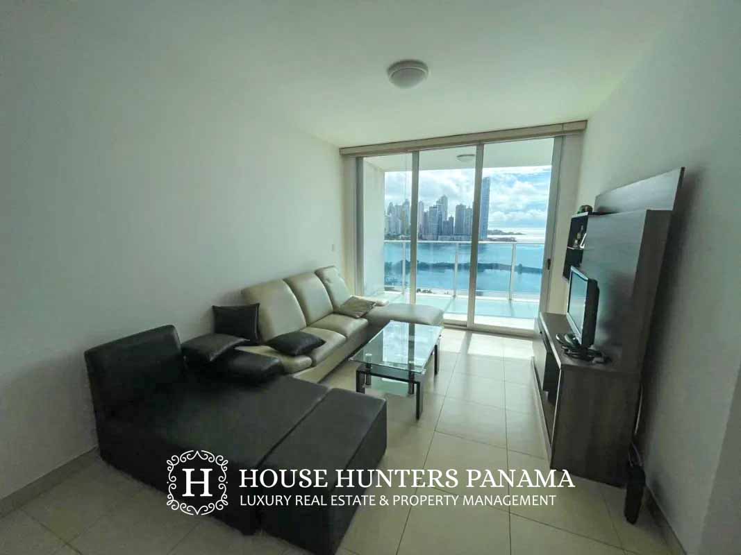 Contemporary kitchen with granite countertops and stainless steel appliances in PH White Avenida Balboa Panama