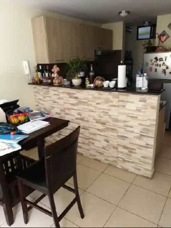 Functional apartment kitchen with breakfast bar PH Villa Andalucía Las Acacias Panama