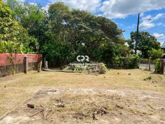 Clear fenced vacant lot with dirt ground and trees Santiago de Veraguas