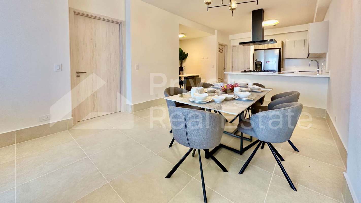 Spacious bedroom with large window and built-in closet in PH Ocean House Santa Maria Panama